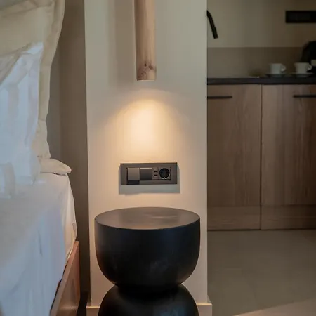 Rettimo Suites, Experience Luxury In The Heart Of Apartament Retimno