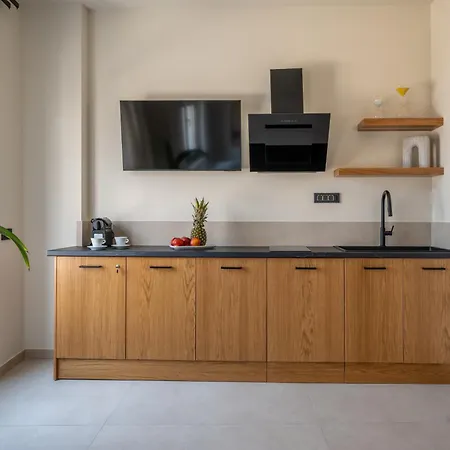 Rettimo Suites, Experience Luxury In The Heart Of דירה *