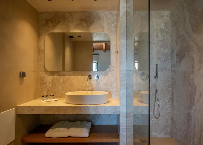 Apartamento Rettimo Suites, Experience Luxury In The Heart Of Rétino