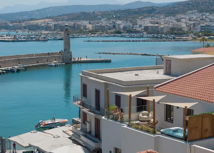 Apartamento Rettimo Suites, Experience Luxury In The Heart Of Rétino