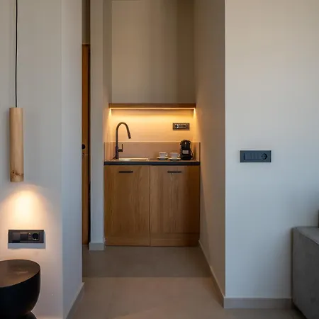 Rettimo Suites, Experience Luxury In The Heart Of דירה *